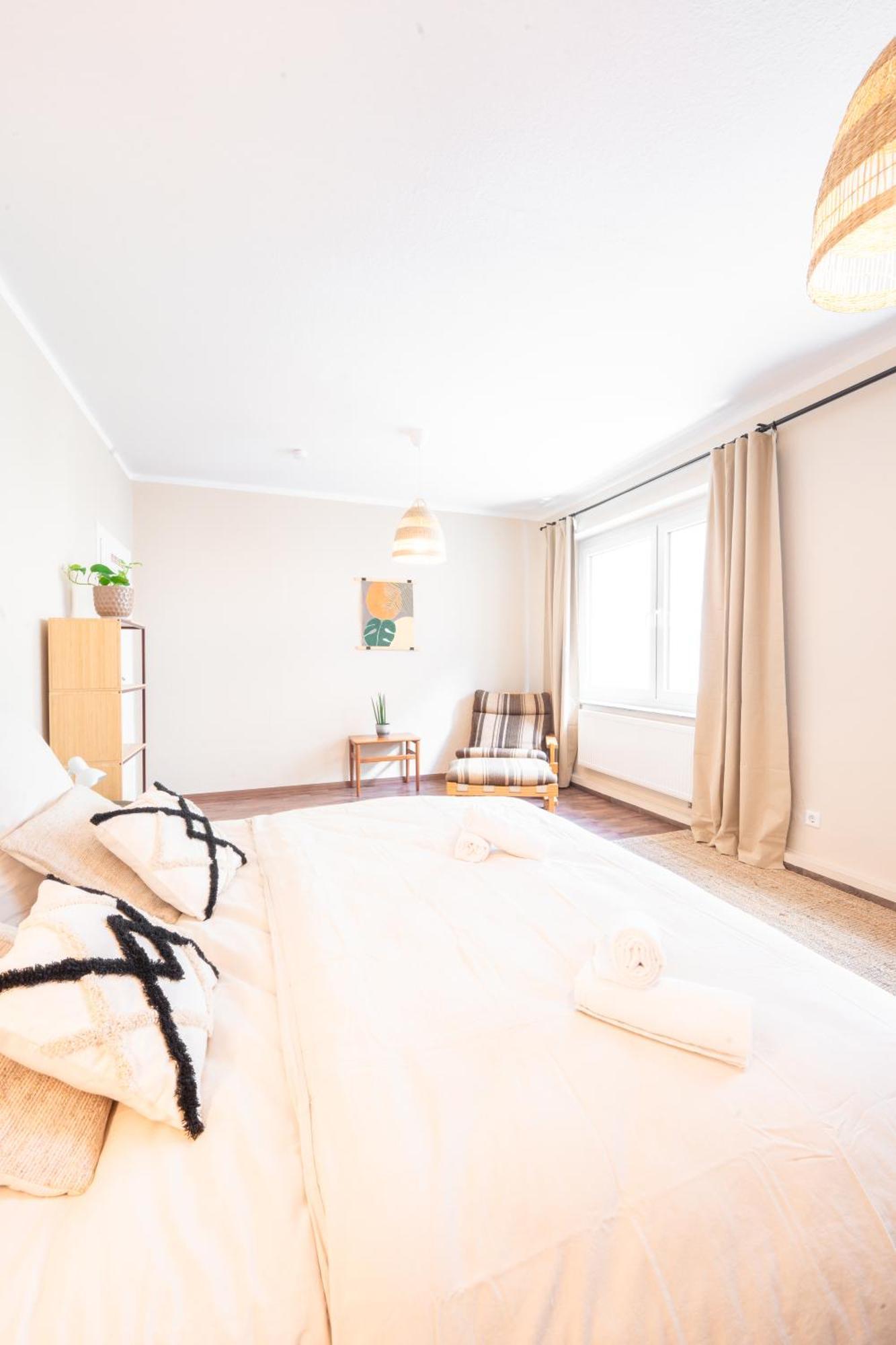 -Super Zentrales Zimmer- Direkt An Der Lutter! Билефельд Экстерьер фото