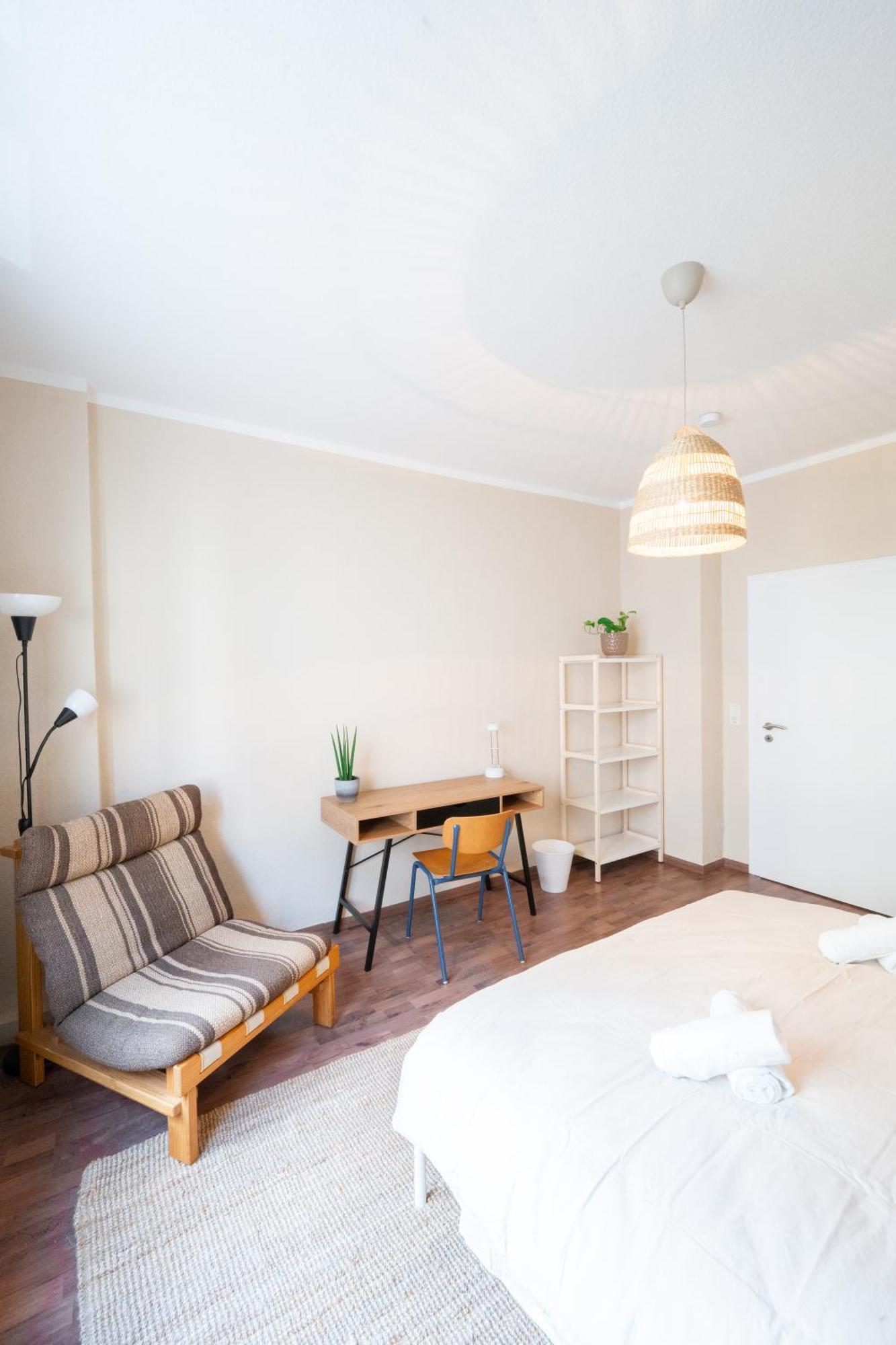 -Super Zentrales Zimmer- Direkt An Der Lutter! Билефельд Экстерьер фото