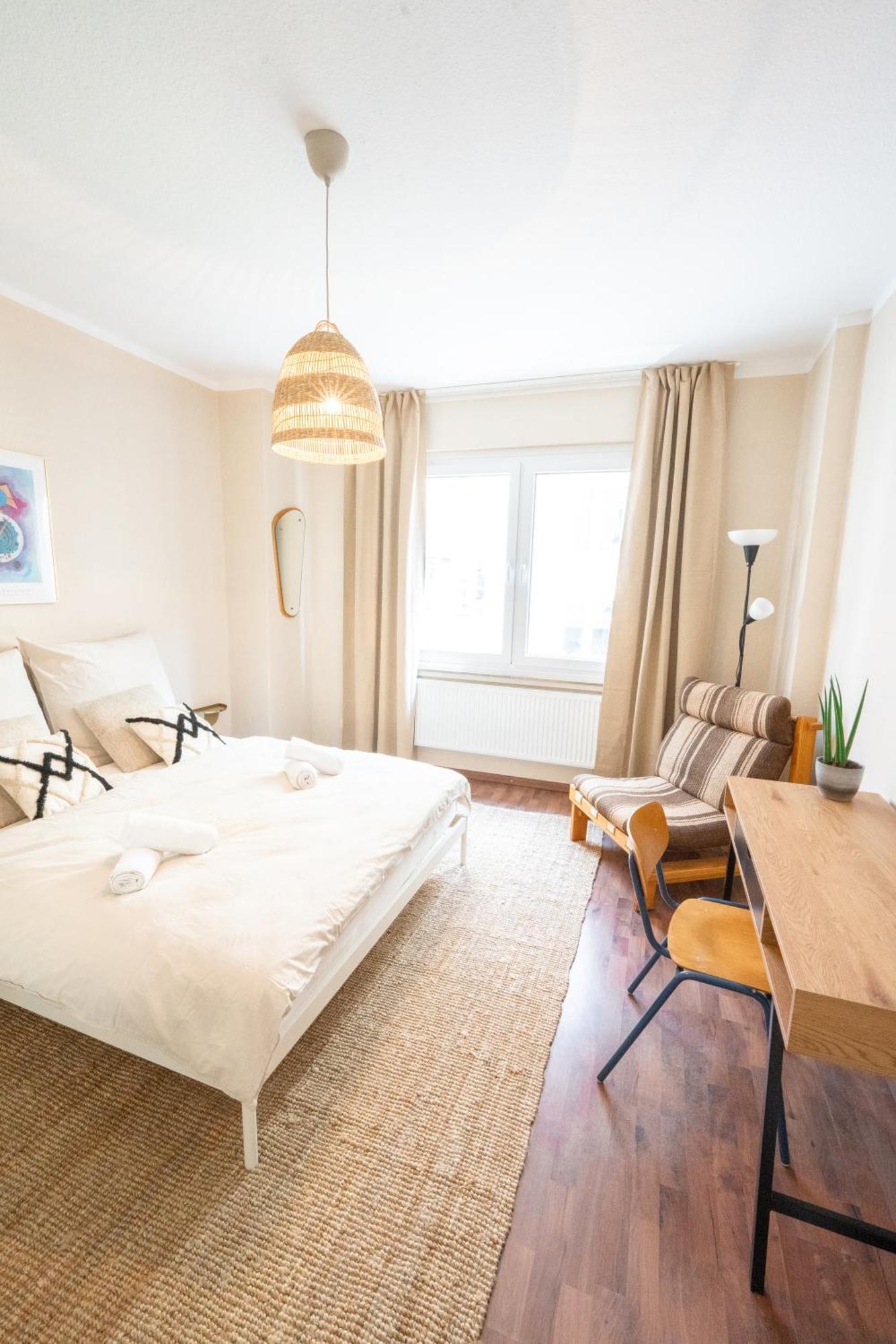 -Super Zentrales Zimmer- Direkt An Der Lutter! Билефельд Экстерьер фото